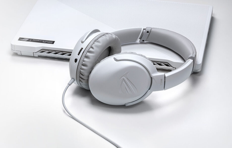 ROG Strix Go Core Moonlight White ROG Strix Go Core Moonlight White