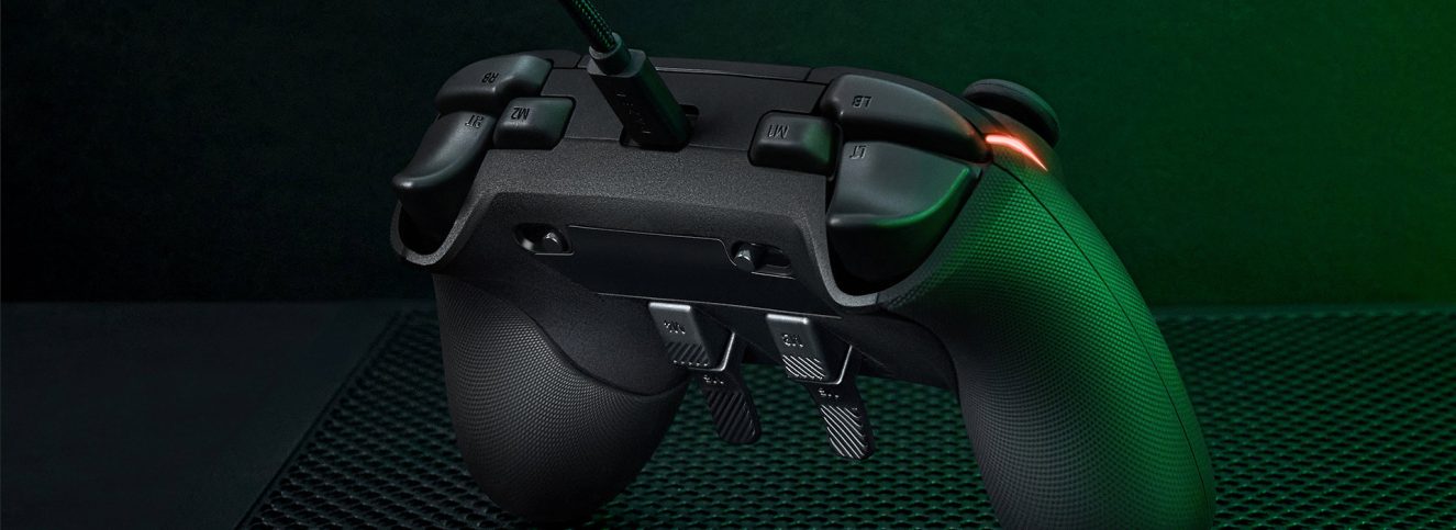 Razer Wolverine V2 Chroma RGB Arcade For Xbox Beyaz Gamepad (RZ06-04010200-R3M1) a5