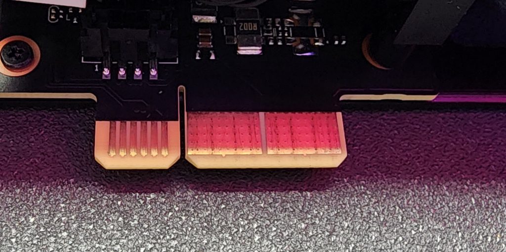 Asus Rtx 4070 Megalodon Gpuyu Guclendirmek Icin Ozel Bir Pci Benzeri Arabirim Kullaniyor1