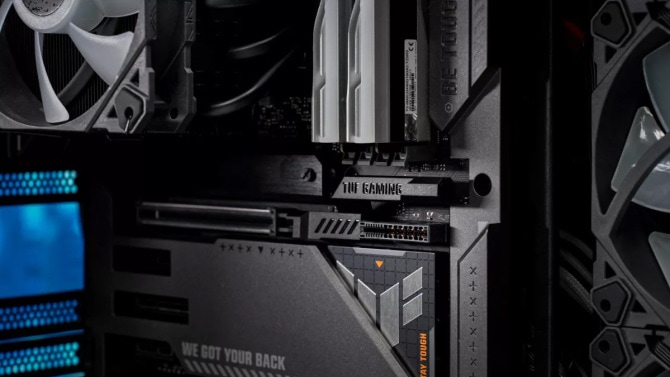 Asus Gpulari Icin Standart Guc Konektorleri Olmayanlara Gc Hpce3
