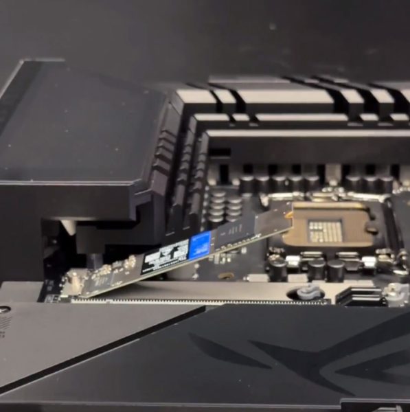 ROG STRIX Z790-E GAMING WIFI II ASUS ROG STRIX Z790-E GAMING WiFi II Anakart a6