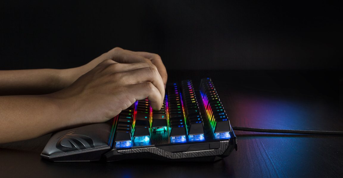 ASUS ROG Gaming Wrist Rest Gaming Klavye Bilek Desteği a3