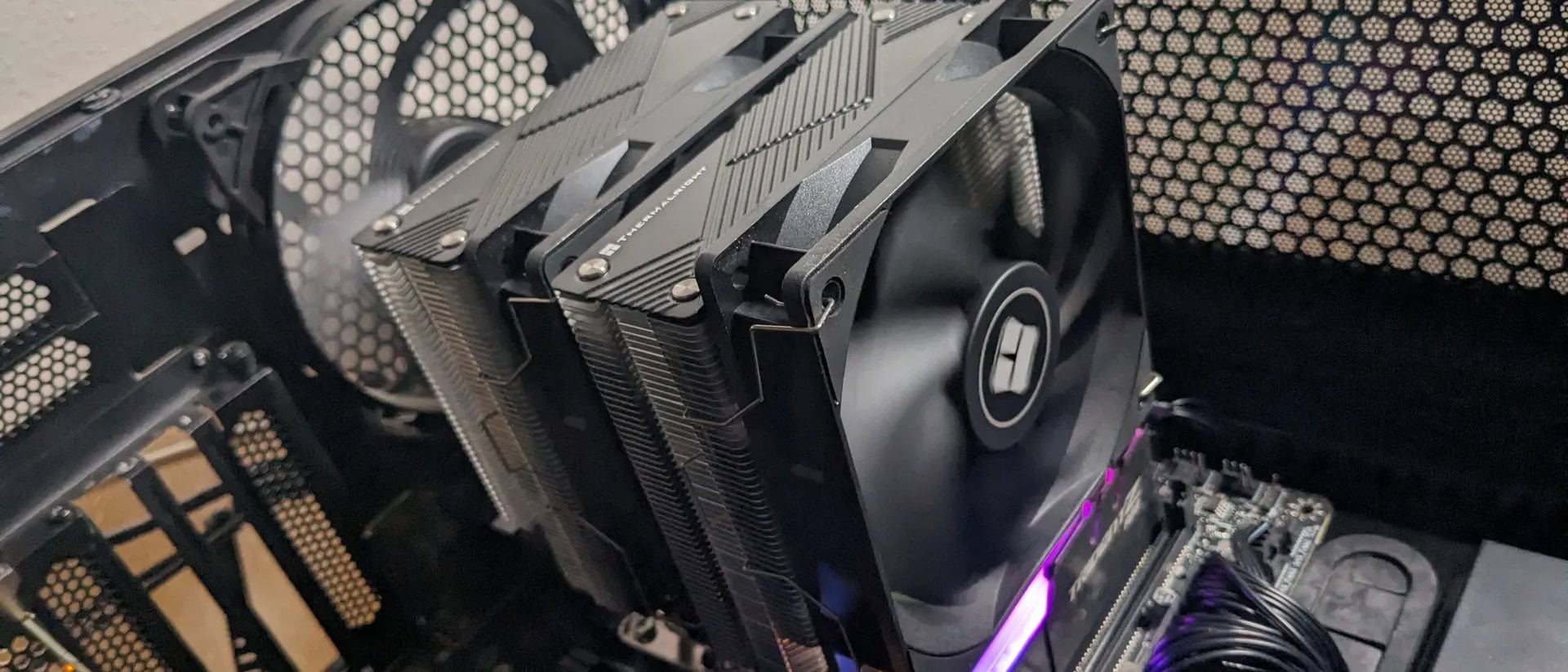 Thermalright Phantom Spirit 120 Incelemesi Tek Kelimeyle En Iyisi