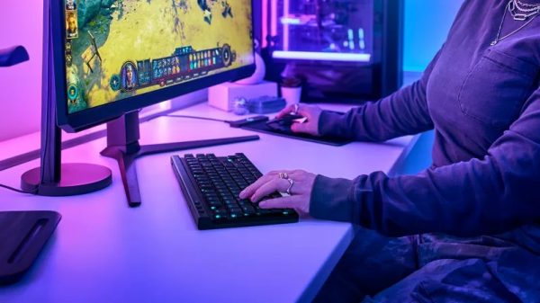 Logitech G515 Lightspeed Tkl Tactile Switch İngilizce Rgb Kablosuz Beyaz Gaming Klavye (920 012539) H2