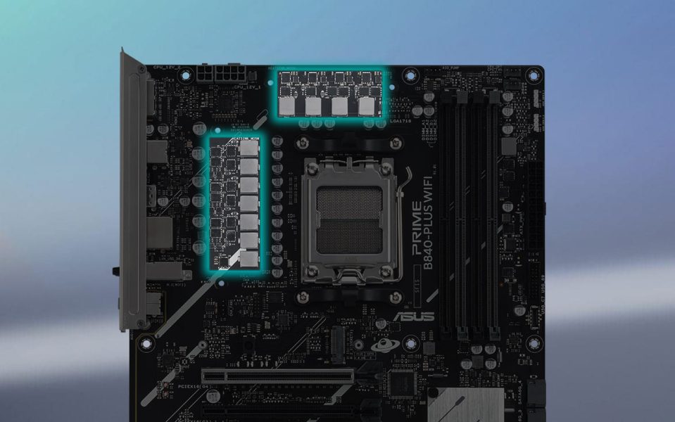 PRIME B840-PLUS WIFI ASUS ve Adobe Creative Cloud logosu ile birlikte ASUS bilgisayar ve monitör, projeksiyon cihazı ve çeşitli tasarım araçları.