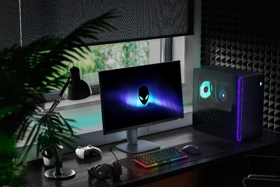 Alienware Alti Yeni Oyun Monitorunu Tanitti 1