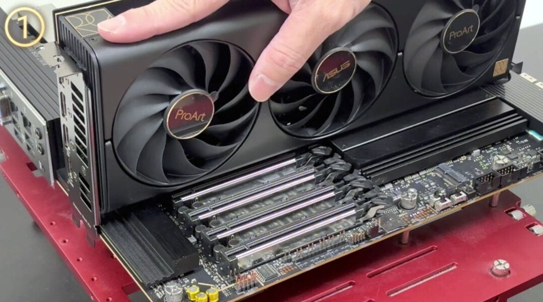 Pro WS Z890-ACE SE ASUS PRO WS Z890-ACE SE Anakart H13