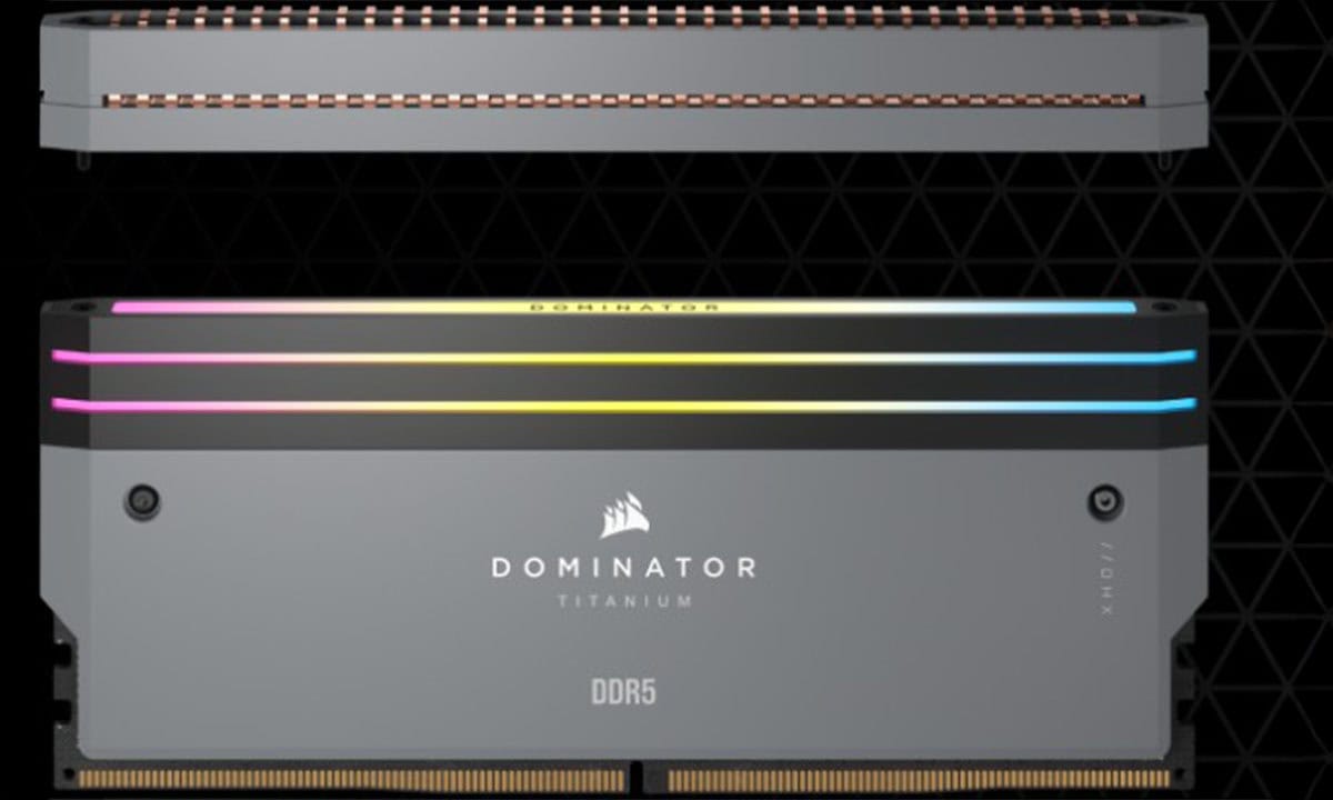 Corsair Dominator Titanium Beyaz Ram H3