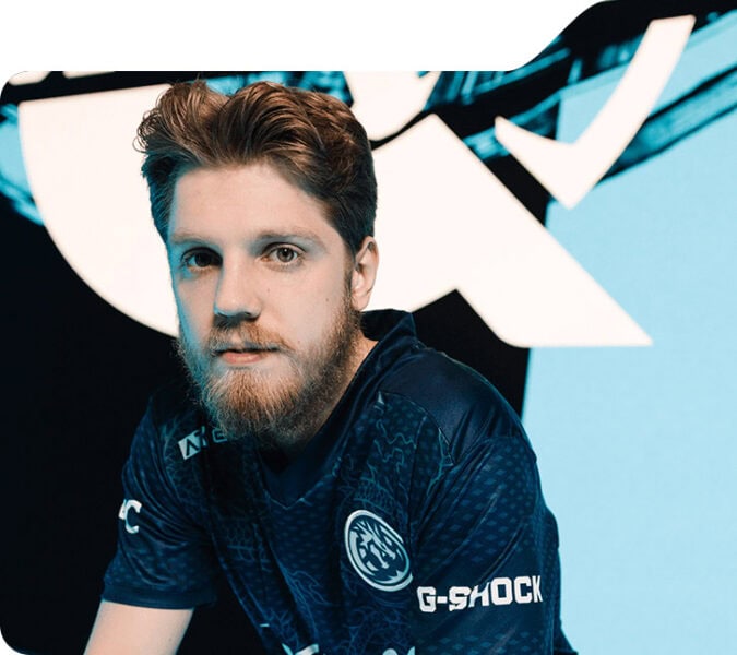 ROG Harpe II Ace Yetenekli oyuncu ve e-spor sporcusu, dijital oyun ve rekabet odaklı profesyonel gamer. Takım oyuncusu ve strateji uzmanı, gaming turnuvalarında mücadele eden e-spor s p ortifiki.