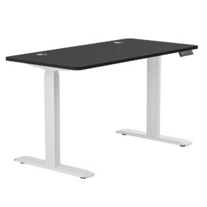 Yüksekliği ayarlanabilir oyun ve çalışma masası, ergonomik tasarımıyla konforlu kullanım sağlar. Siyah masa yüzeyi ve beyaz ayak tasarımıyla modern ve şık görünüm sunar.