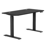 Göz alıcı siyah oyun ve çalışma masası, modern tasarımıyla ergonomik kullanım sağlar. Ayarlanabilir yükseklik ve dayanıklı yapısıyla uzun süreli konfor sunar. Gaming ve ofis ortamları için ideal.