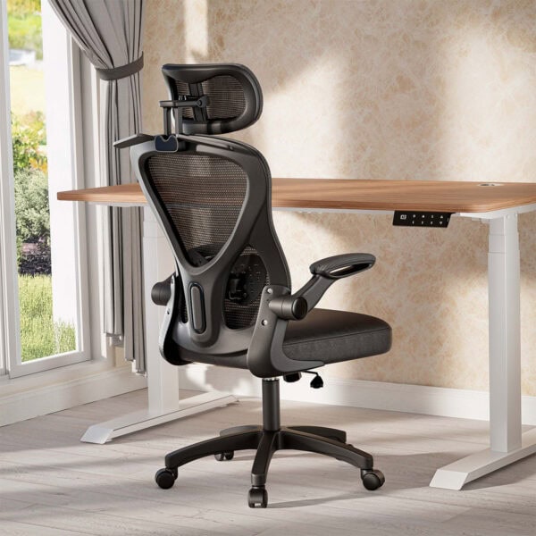 Ofis ergonomik çalışma sandalyesi, ayarlanabilir sırt desteği ve konforlu oturma alanı ile uzun çalışma saatleri için ideal. Modern tasarımı ve ayarlanabilir özellikleriyle ofisinizde şıklık ve rahatlığı sağlar.