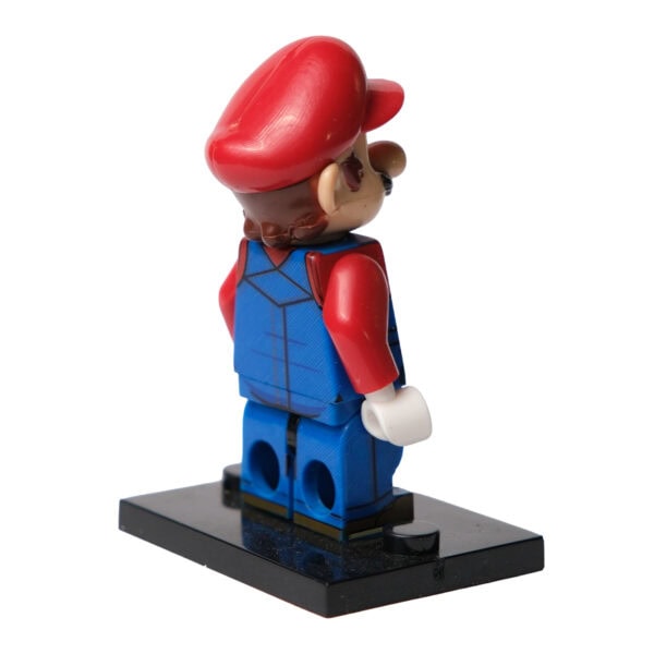 LEGO Mario figürü, çocuklar ve yetişkinler için ideal, oyuncak ve koleksiyon ürünleriyle dolu, eğlenceli ve yaratıcı oyunlar sunar.