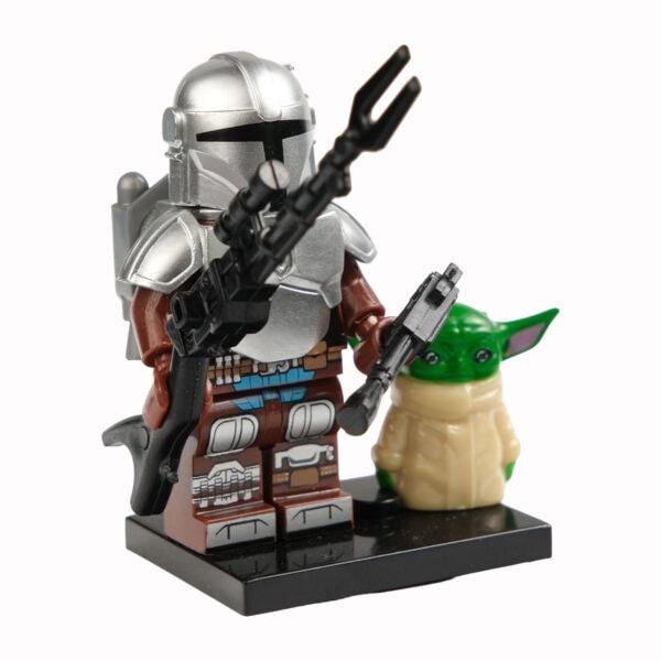 Yüzüklerin Efendisi LEGO figürü ve Baby Yoda LEGO karakteri, ödüllü film ve dizi temalarıyla popüler oyuncak ve koleksiyon ürünleri.