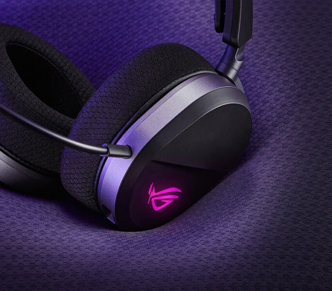 ROG Pelta White Edition Kulaklık, oyun ve multimedya için yüksek kaliteli ses deneyimi sunuyor, konforlu tasarımıyla oyuncular ve müzik severler için ideal. Renkli ışık efektleri ve dayanıklı yapısıyla dikkat çekiyor.