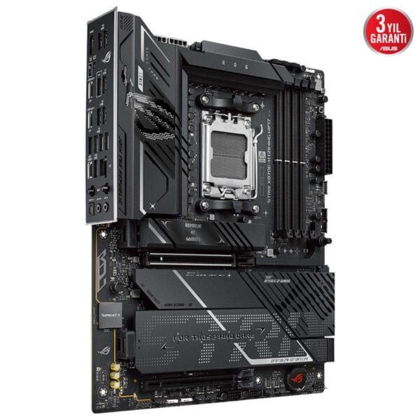 Yüksek performanslı ASUS ROG Strix Z690E anakart, gaming ve overclock için optimize edilmiş, çok sayıda PCIe ve RAM yuvası ile güçlü oyun deneyimi sağlar.