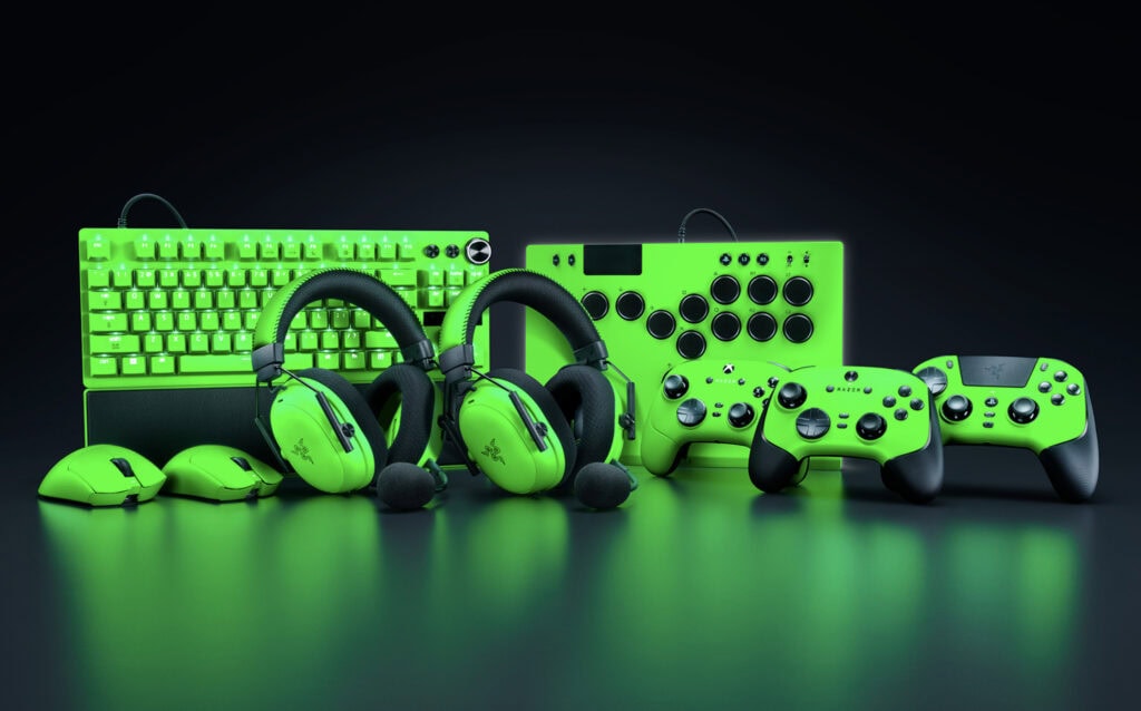 Yüksek kaliteli Razer oyun ekipmanı seti, ışıklı klavye, oyuncu faresi, kulaklık ve kontrolcü, neon yeşil renkli, profesyonel oyuncular ve e-spor severler için ideal, oyun deneyimini artırır.