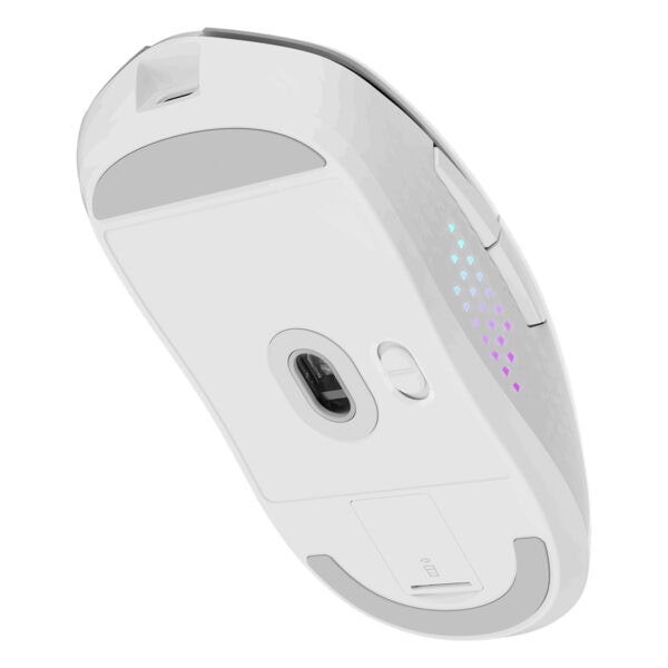 Yüksek kaliteli kablosuz oyun faresi, RGB aydınlatmalı, ergonomik tasarım ve hassas sensör özellikleriyle oyuncu deneyimini artırır.