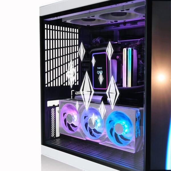 Gelişmiş oyun bilgisayarı ve RGB aydınlatmalı soğutma fanlarıyla donatılmış yüksek performanslı masaüstü bilgisayar. İç ekranında artırılmış gerçeklik ve oyun ekipmanları görünümüne sahip.
