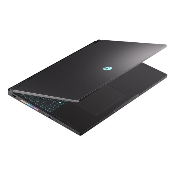 Gelişmiş oyun dizüstü bilgisayarı, yüksek performans ve oyun deneyimi için şık tasarım, RGB klavye ve güçlü donanım özellikleriyle öne çıkıyor.