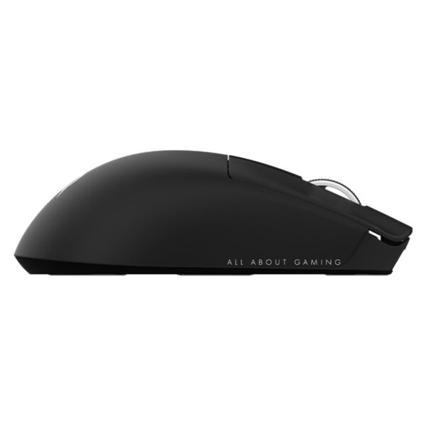 Yüksek çözünürlüklü siyah oyun mouse, ergonomik tasarımı ve hassasiyeti ile gamers for gamers. All About Gaming markasıyla kaliteli gaming aksesuarı.