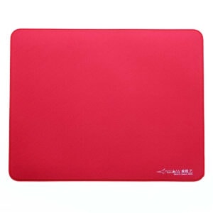 Yüksek kaliteli kırmızı oyun mousepad, sürtünmeyi azaltan yüzey ve dayanıklı yapısıyla mükemmel performans sağlar. Hem profesyonel hem de amatör oyuncular için ideal, kaymaz alt tabaka ile stabil kullanım.