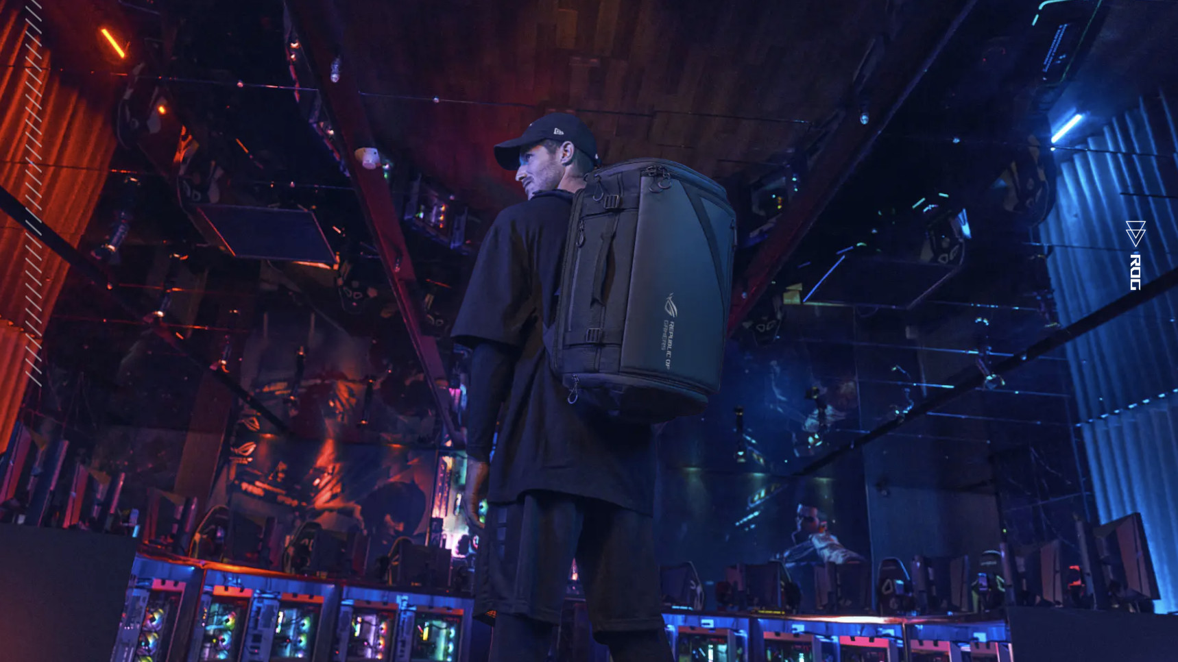 ASUS ROG Archer Weekender Sırt Çantası H1