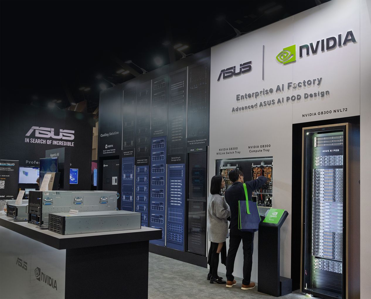 Nvidia ve Asus'un Kurumsal Yapay Zeka Çözümleri ve ASUS AI PODO Tasarımı Çekici Sunumlar.