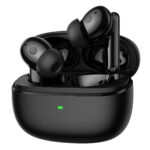Yüksek kaliteli kablosuz oyun kulaklıkları, şarj kutusunda şık ve ergonomik tasarım, mükemmel ses deneyimi ve uzun pil ömrü ile gaming eğlenceyi yeni seviyeye taşır.