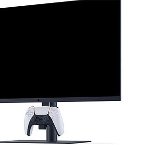 Yüksek çözünürlüklü oyun konsolu ve monitör; PlayStation 5 ve oyun kumandası ile profesyonel oyun deneyimi.