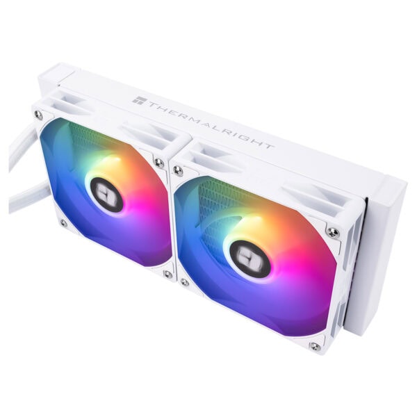 Renkli RGB aydınlatmalı bilgisayar fanı ve soğutucu - Gaming ve yüksek performanslı bilgisayar donanımı.