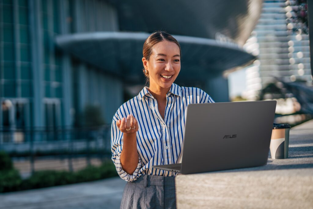 Is Dunyasinda Yapay Zeka Devrimi Asus Expertbook B5 G2 Tanitildi (3)