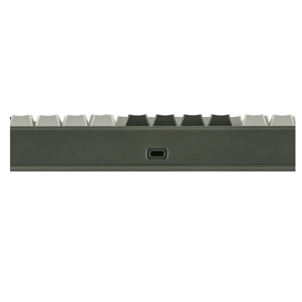 EPOMAKER RT85 Green White Wisteria V2 Switch RGB Kablosuz Mekanik Gaming Klavye, USB portu ve renkli tuşlarıyla dikkat çeken yüksek performanslı oyun klavyesi.