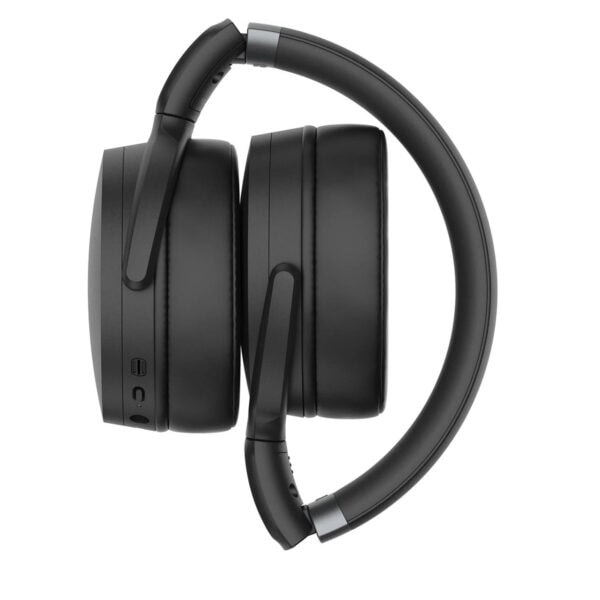 Yüksek kaliteli kablosuz Sennheiser HD 450BT kulaklık, katlanabilir tasarımıyla rahat kullanım ve üstün ses deneyimi sunar. Gürültü engelleme ve uzun pil ömrü ile müzik keyfini artırır.