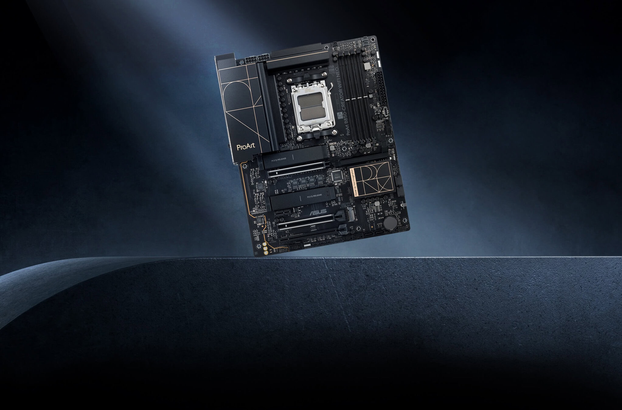 Yüksek performanslı ASUS anakart, oyun ve bilgisayar performansını artırmak için ideal, modern tasarım ve gelişmiş özellikler ile donatılmıştır.