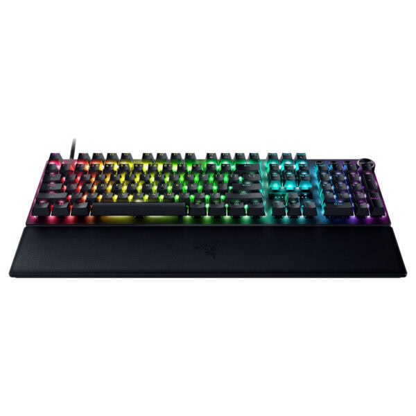 Razer Huntsman V3 Pro 8KHz Analog Optical Switch Gen-2 RGB mekanik gaming klavye, renkli aydınlatma ve yüksek performanslı tuşlar ile dikkat çekiyor.