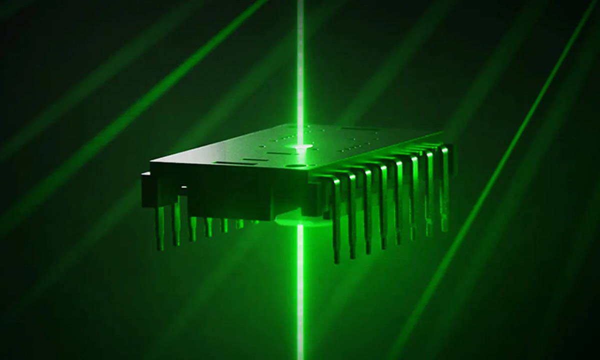 RAZER FOCUS PRO 35K OPTİK SENSÖR GEN-2