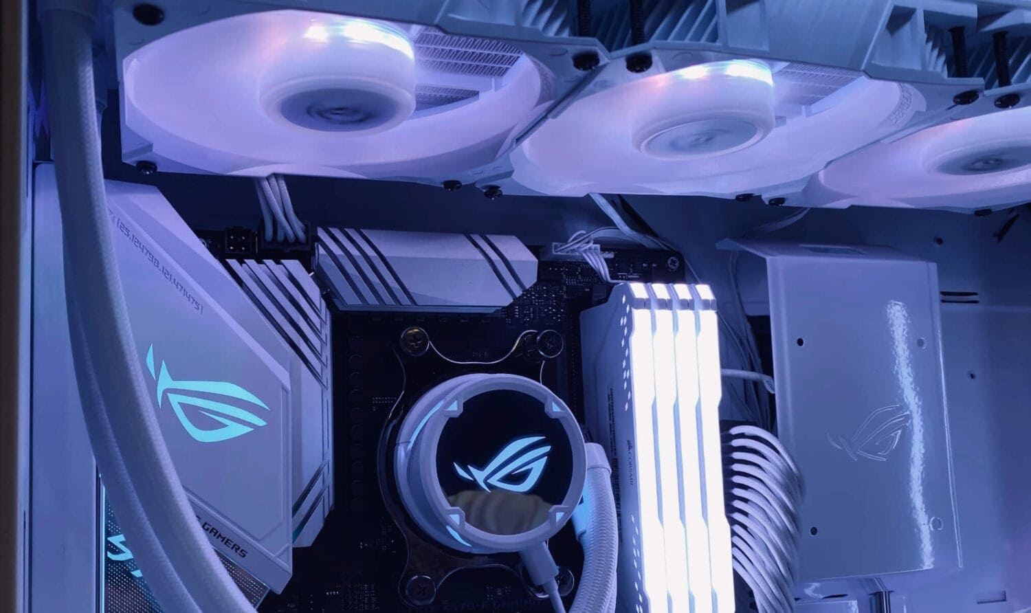 ROG STRIX LC II 360 ARGB WHITE EDITION ASUS ROG Strix LC II 360 ARGB V3 Beyaz Sıvı Soğutucu yh4